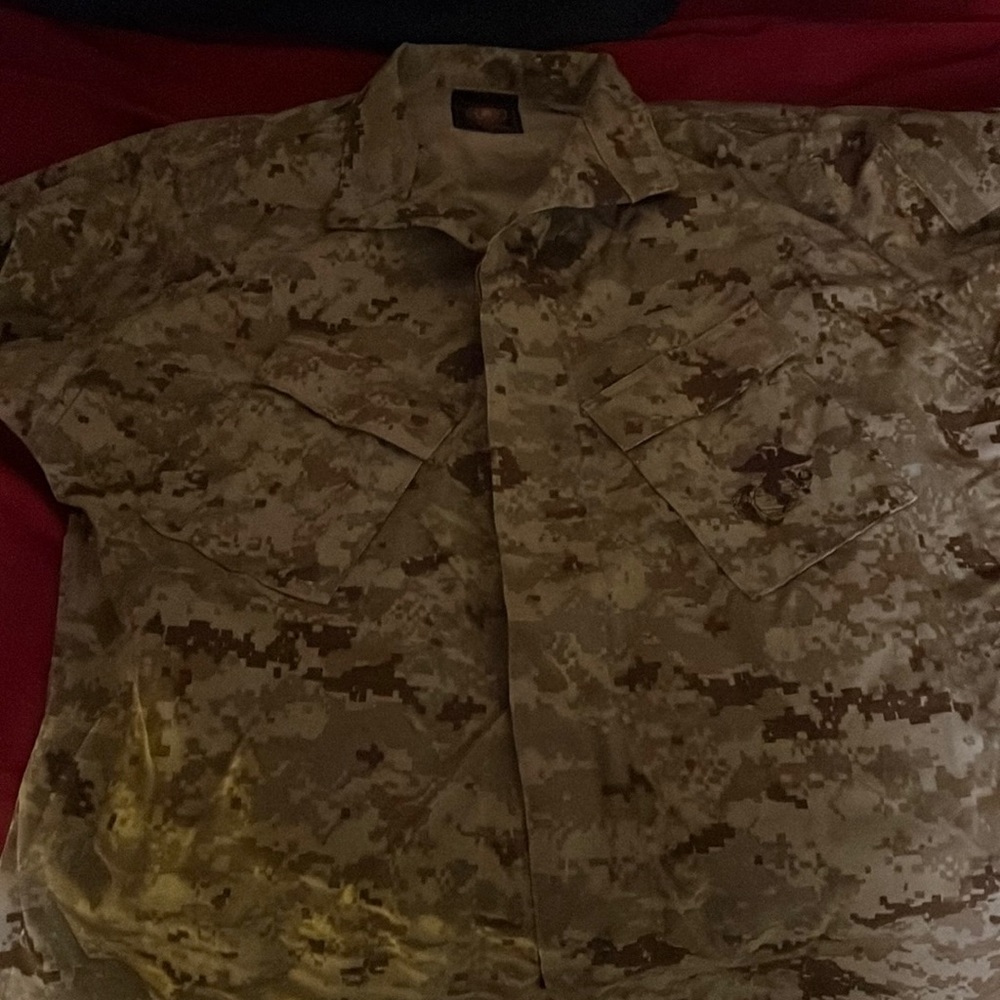 Authentic USMC desert marpat top side lrg-reg